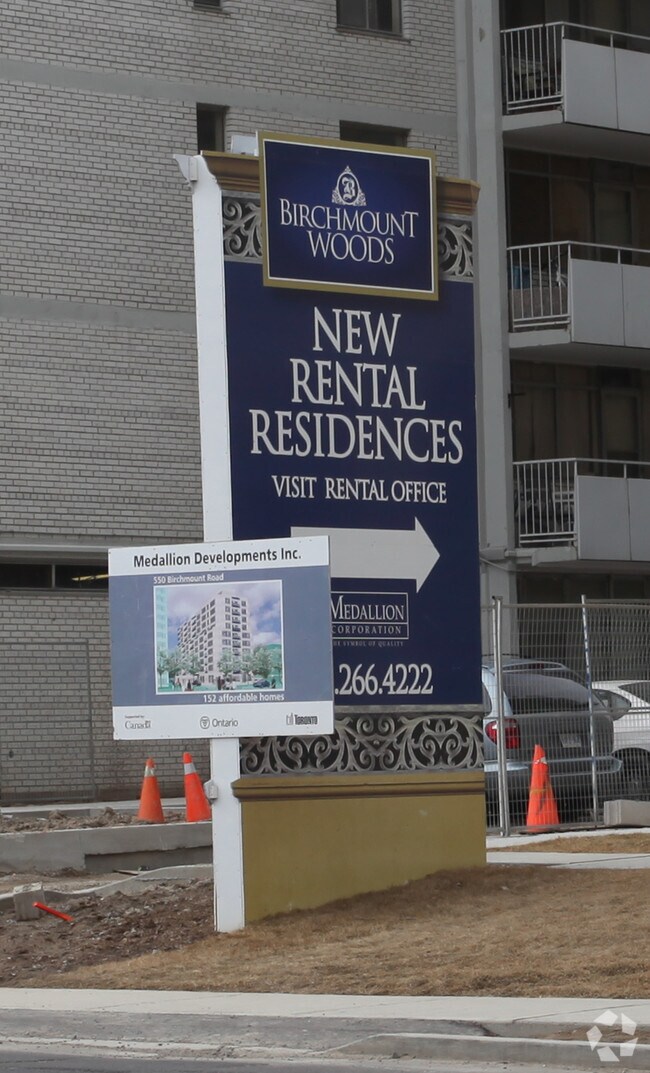 Photo du bâtiment - Birchmount Woods