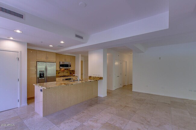 Foto del edificio - 7131 E Rancho Vista Dr