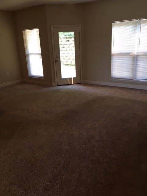 Foto del edificio - Beautiful Townhome in Arbor Lakes!