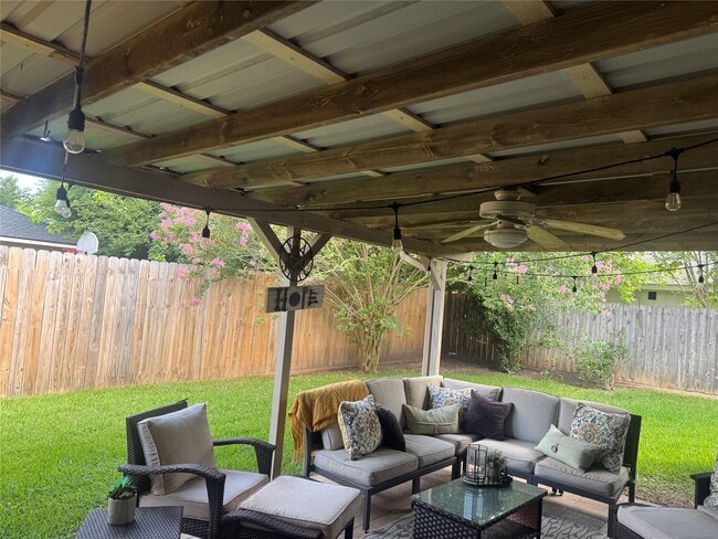 Building Photo - 3127 Pecan Point Dr