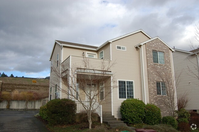 Building Photo - 14963-15045 SE Elm Park Dr
