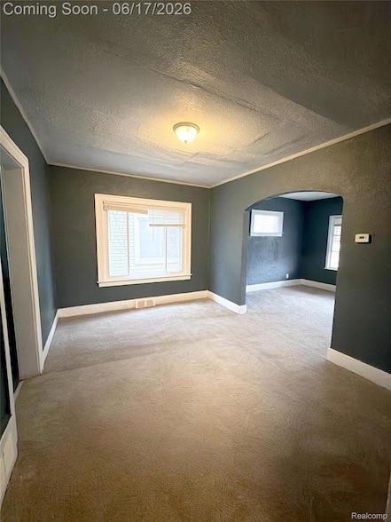 Building Photo - 14011 Roselawn St