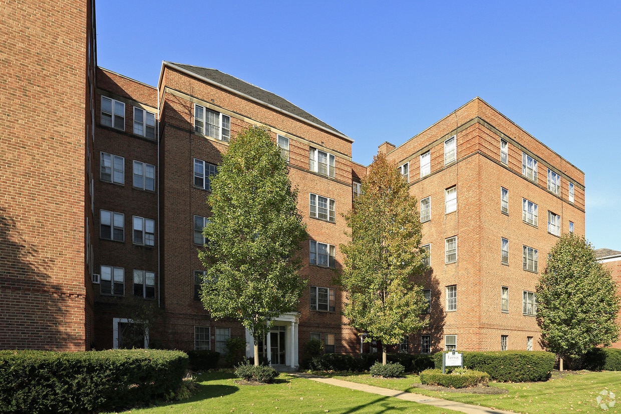 Primary Photo - Country Club Apartments