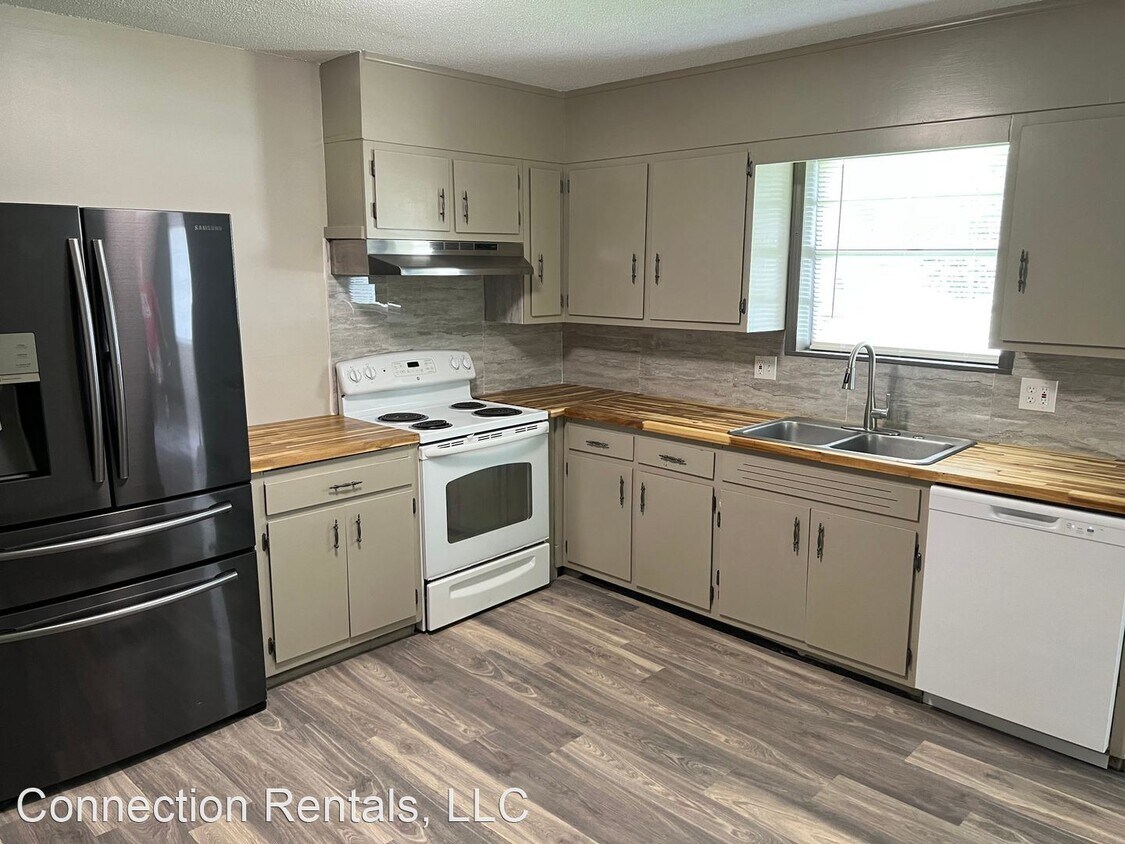 1231 Burleyson Rd, Dalton, GA 30720 House Rental in Dalton, GA