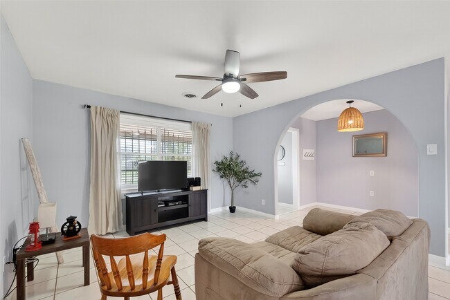 Foto del edificio - 16415 1st St