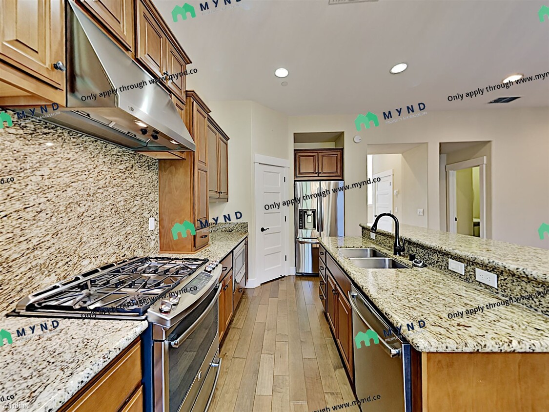 Foto principal - 3 br, 3 bath House - 3709 Crocker Dr