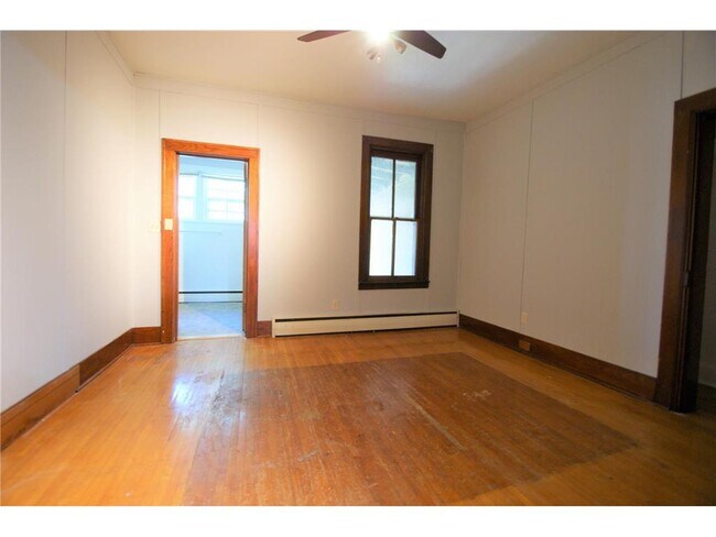 Foto del edificio - 805 10th St W