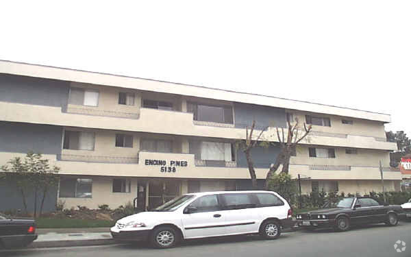 Building Photo - Encino Pines