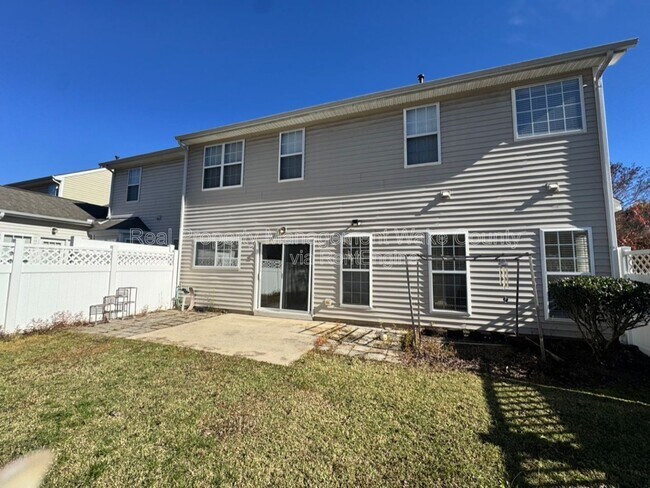 Foto del edificio - 338 Luke Meadow Ln