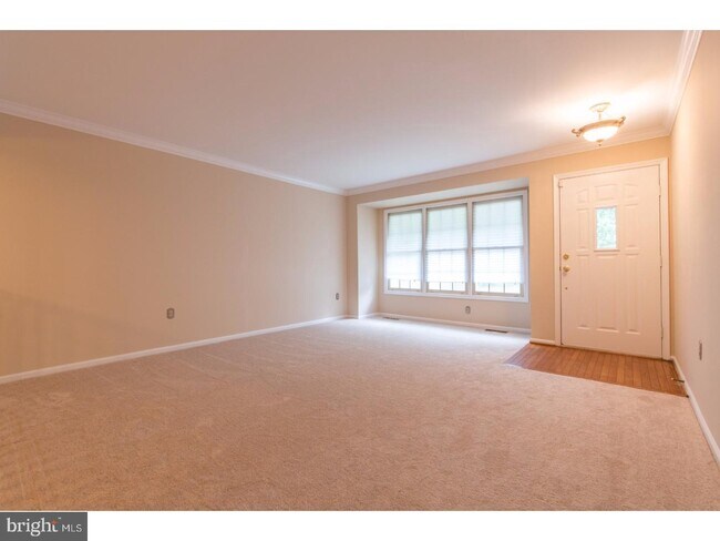 Building Photo - 228 Filly Dr