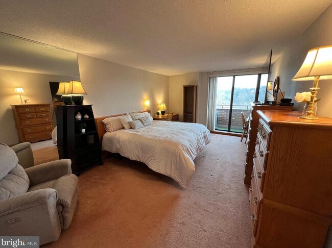 Foto del edificio - 111 Hamlet Hill Rd