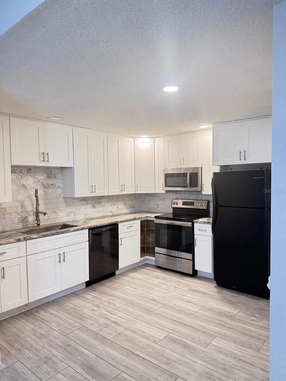 Building Photo - 5555 Baywater Dr