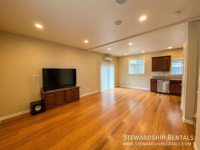 Foto del edificio - 1752 Mill St