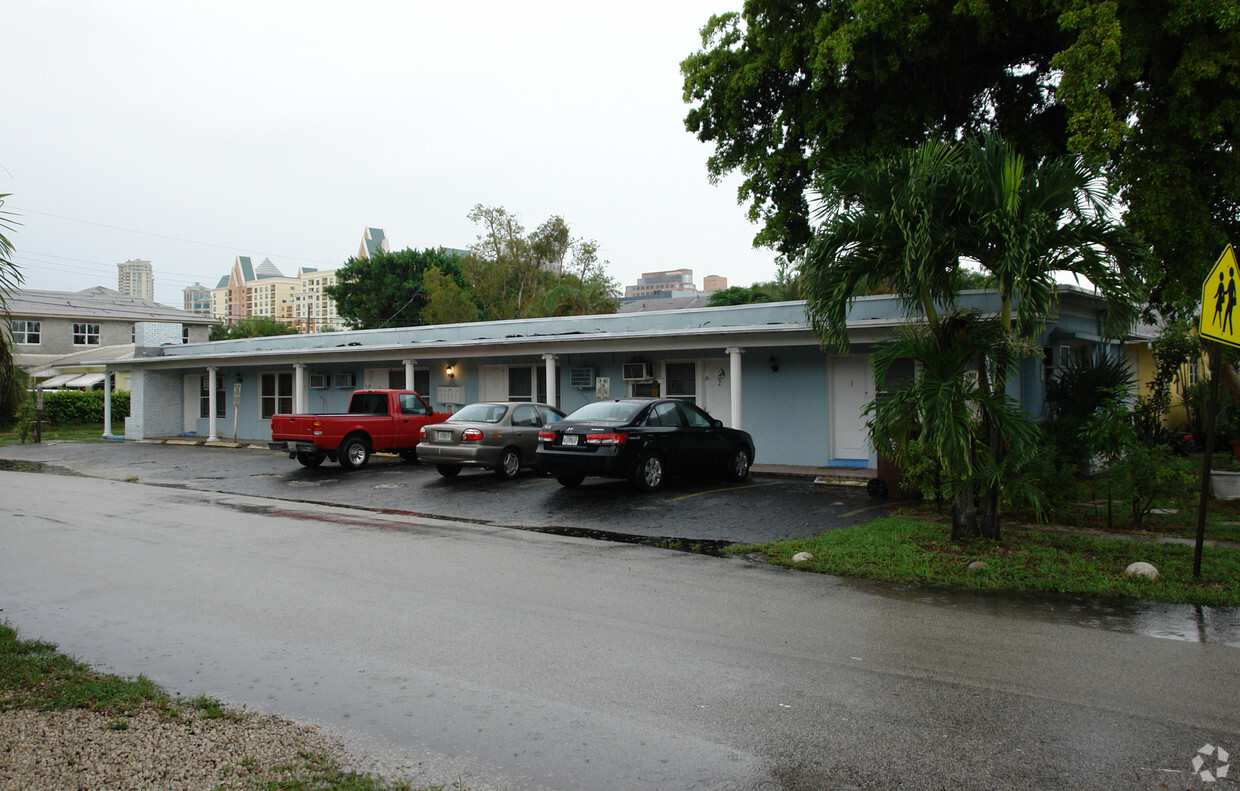 Foto principal - 824 NE 4th St