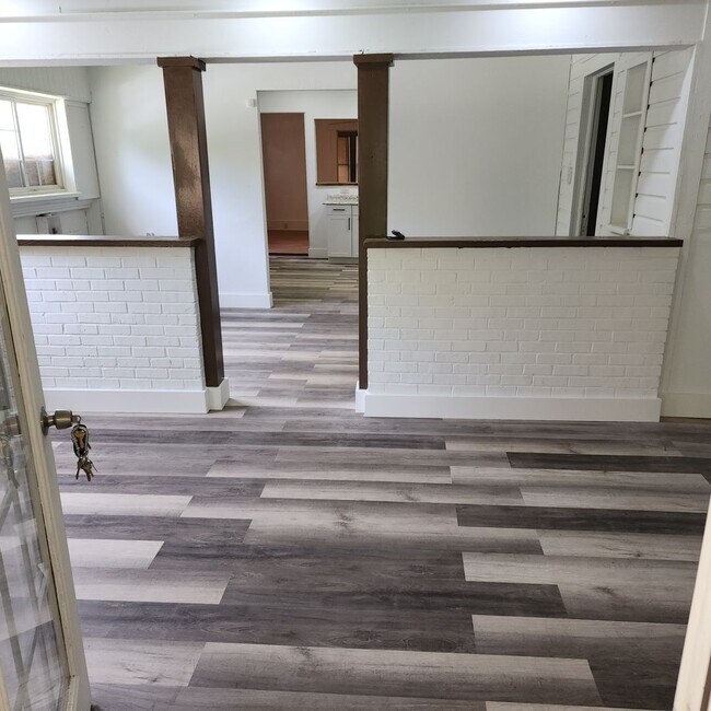 Foto del edificio - A Spacious house with lots of space and bi...