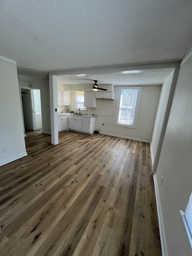 Building Photo - Outer Drive