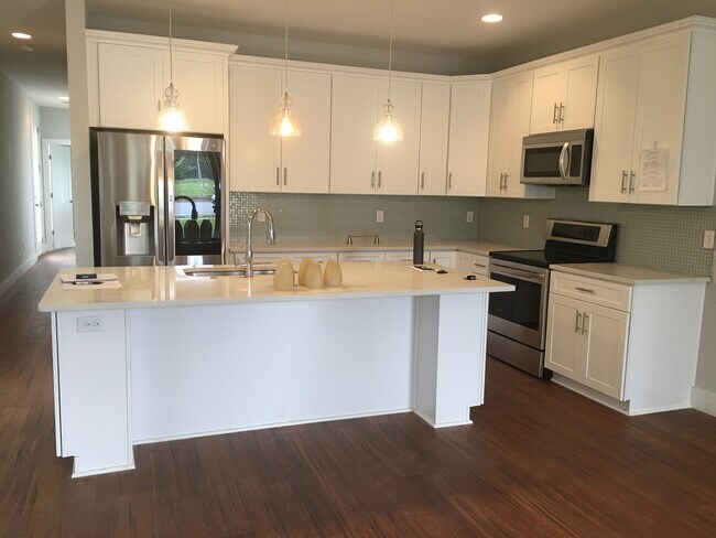 Kitchen - 1921 Delta Ave