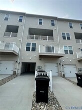 Building Photo - 1025 N Lombardy St