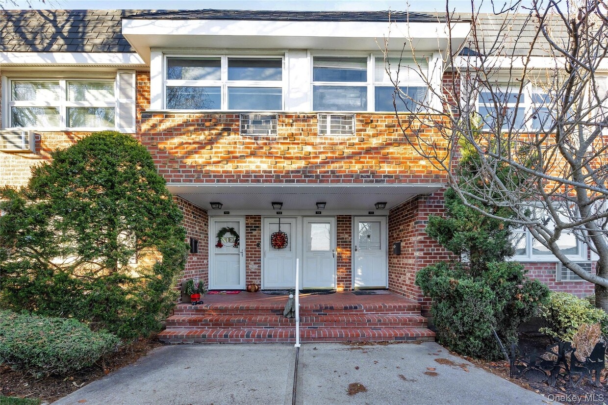 Primary Photo - 750 Lido Blvd