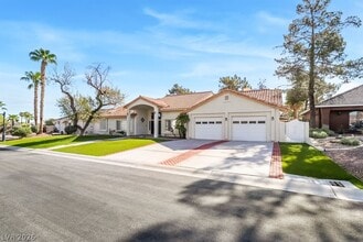 Building Photo - 4440 Newell Dr