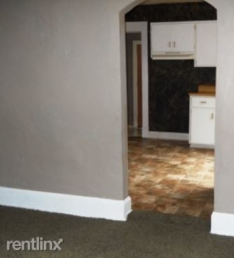 Building Photo - 2 br, 1 bath House - 2028 W Division St