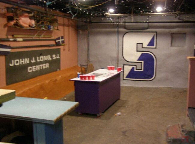 Foto del edificio - 512 Taylor Ave