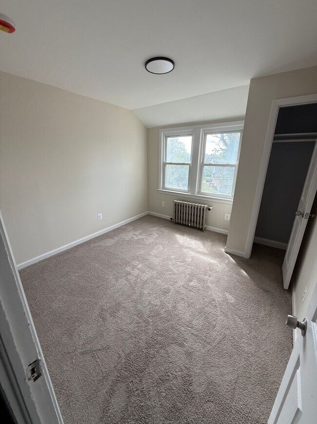 Foto del edificio - Newly Renovated 2 Bedroom Apartment in Baltimore County! - Price Reduced!