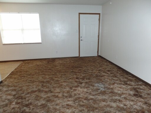Building Photo - 706 E Inskip Dr