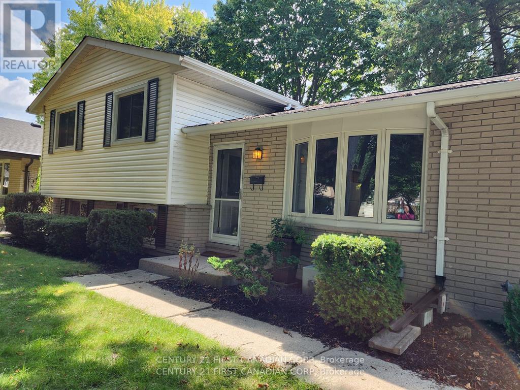 Photo principale - 711 Algoma Ave