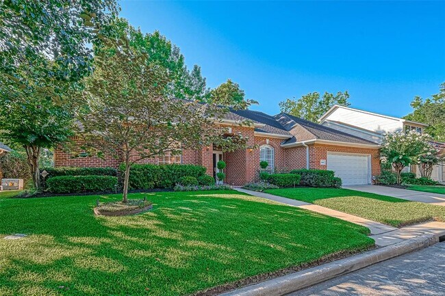 Foto del edificio - 4602 Lake Village Dr