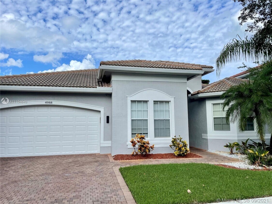 Foto principal - 4988 SW 183rd Ave