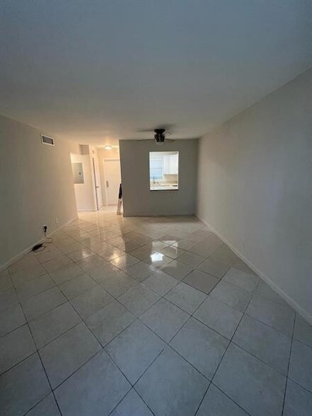 Foto del edificio - 540 SE 2nd Ave