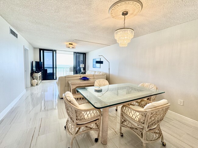 Foto del edificio - 9940 S Ocean Dr