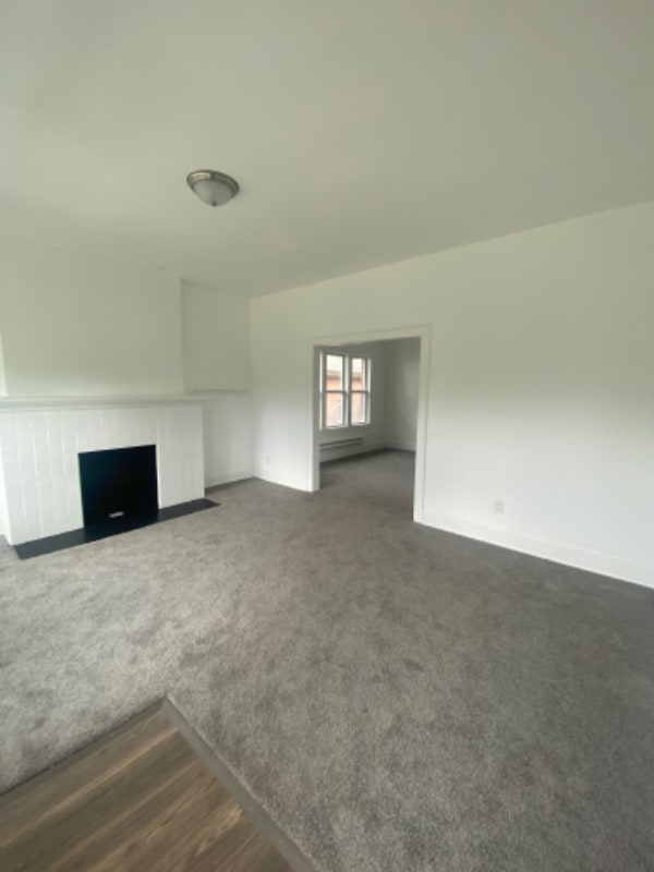 Building Photo - 3004 Elmhurst St
