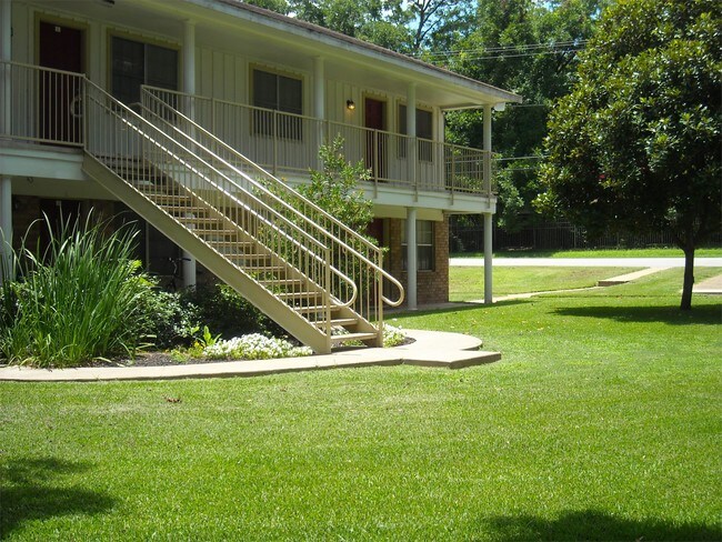 Building Photo - 500 College Ave