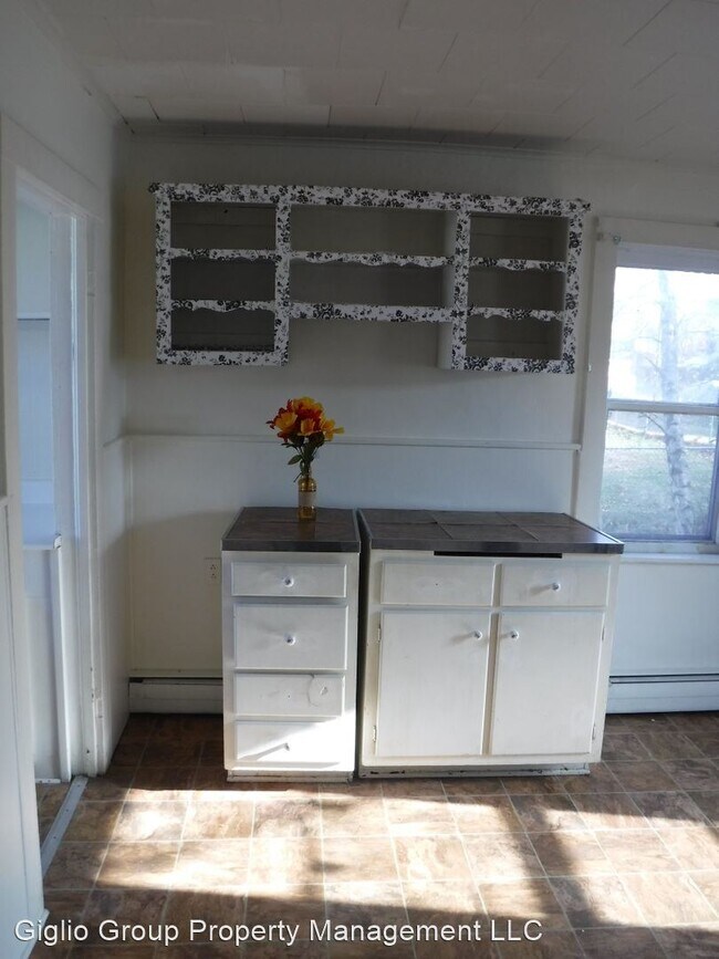 Building Photo - 2 br, 1 bath House - 206 Olyphant Court