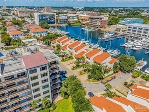 Building Photo - 6 Port Royal Way