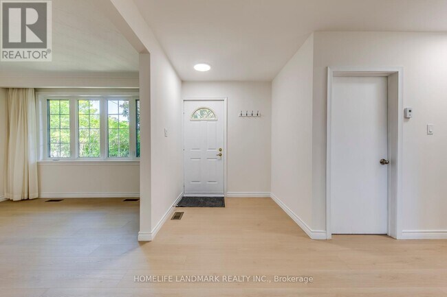 Building Photo - 438 Sandmere Pl