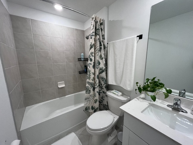 Foto del edificio - 21286 Quesada Ave