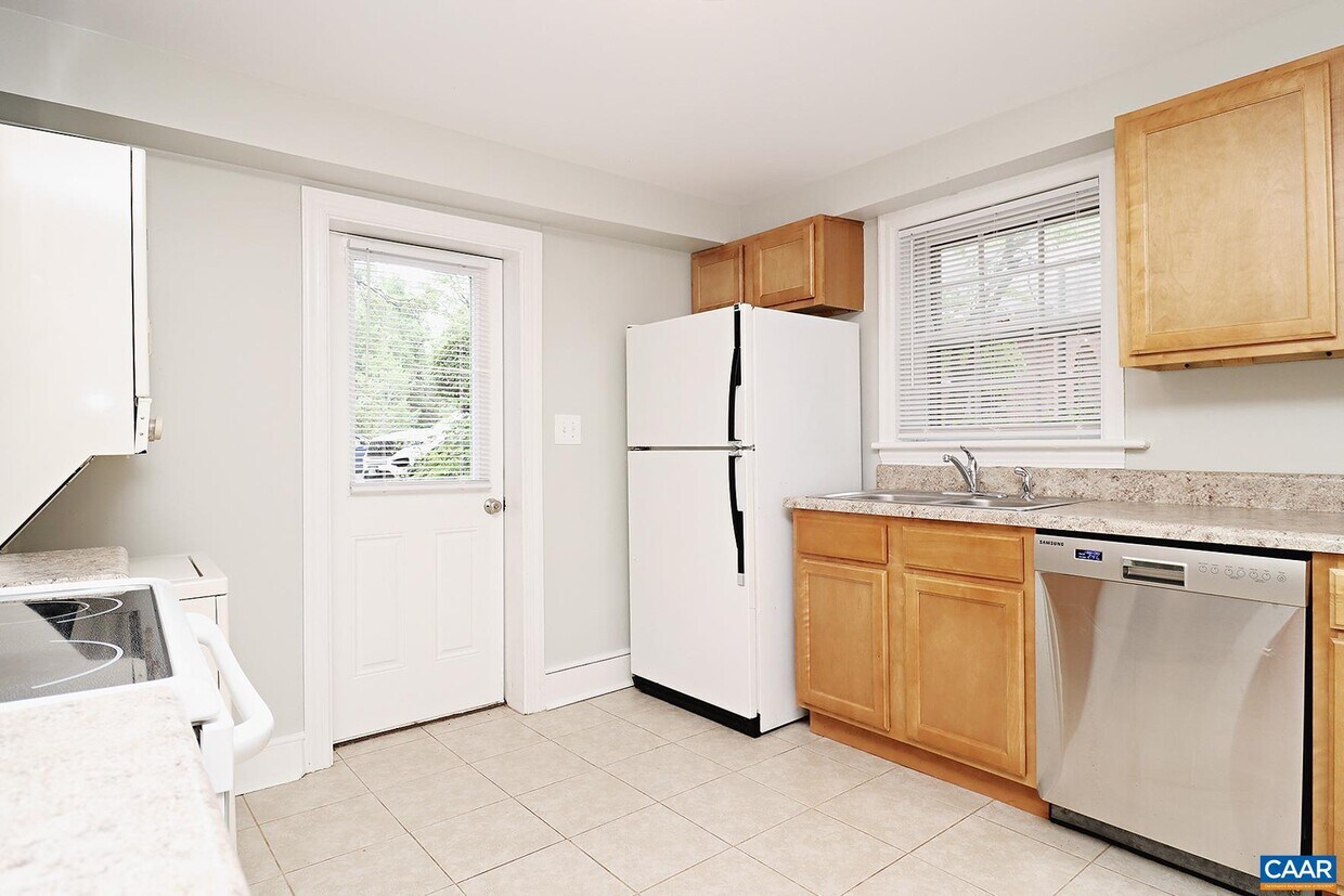 Foto principal - 2412 Jefferson Park Ave