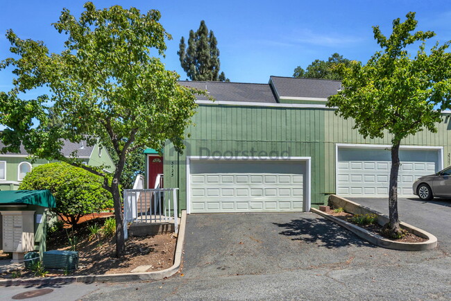 Building Photo - 3725 Clayton Rd