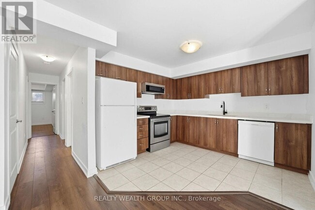 Building Photo - 2355 Sheppard Ave W