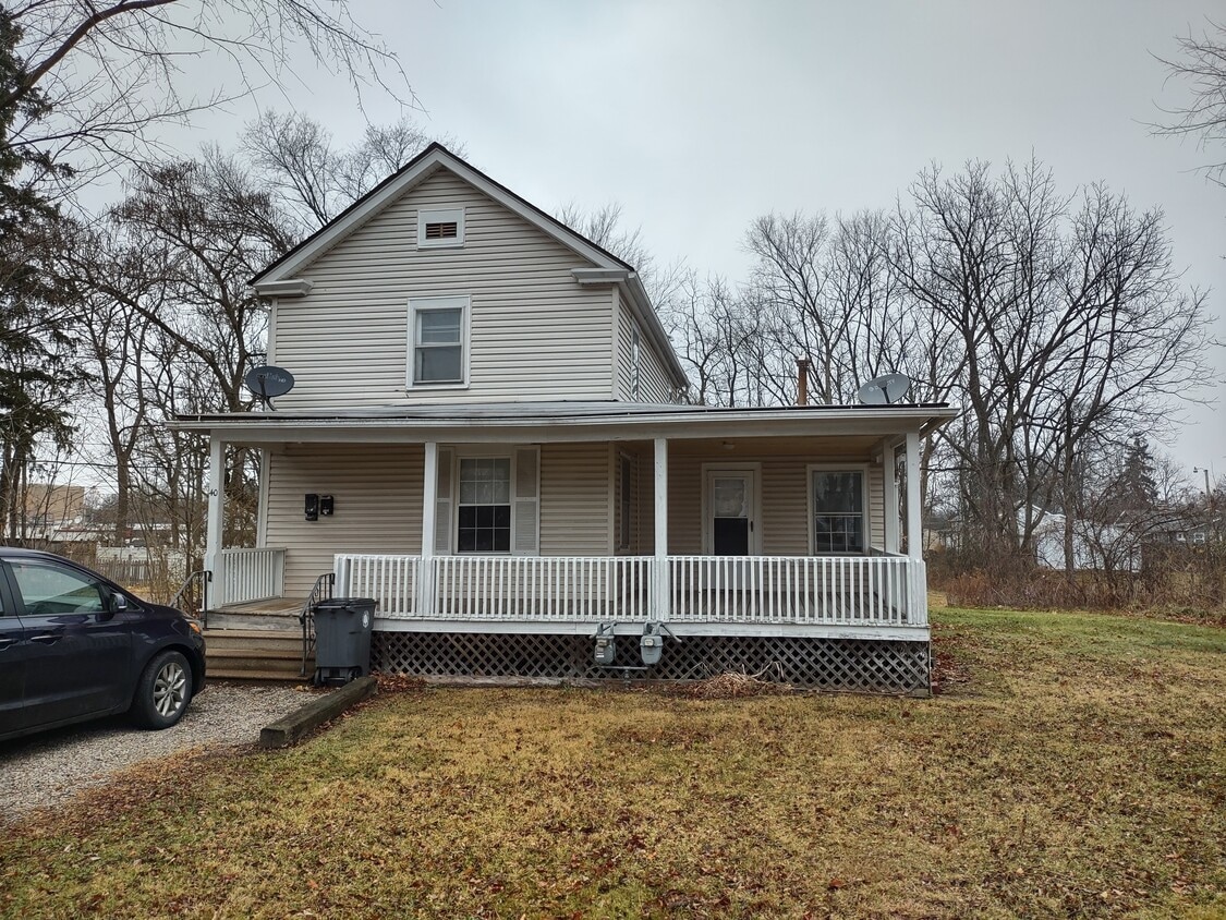 40 Locust St, Oberlin, OH 44074 House Rental in Oberlin, OH