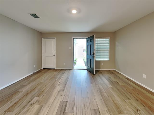 Foto del edificio - 604 Dashwood Dr
