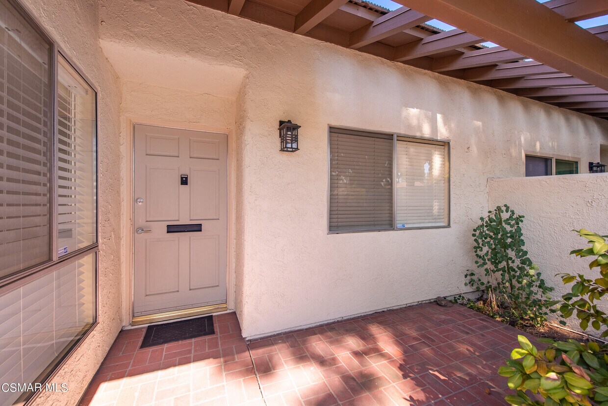 2674 Hartland Cir, Westlake Village, CA 91361 Condo for Rent in