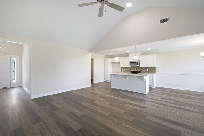 Foto del edificio - 8850 Snelling Dr