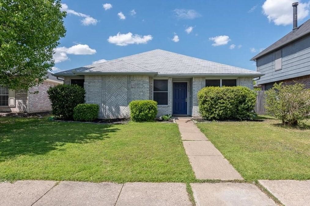 Primary Photo - 1429 Spicewood