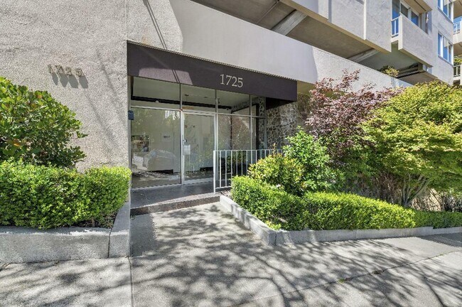 Foto del edificio - 1725 Taylor St
