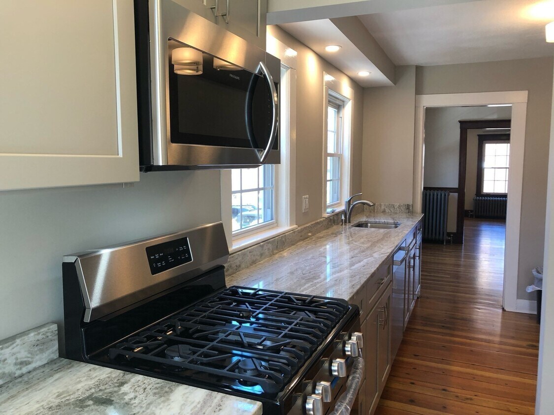Foto principal - 124 Bynner St