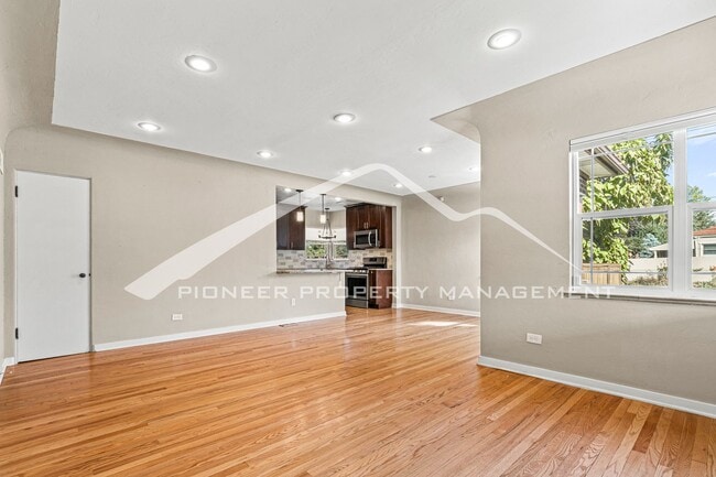 Building Photo - Large Home with an Updated Kitchen in Mont...